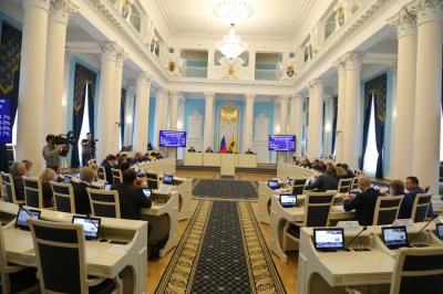 Аркадий Фомин прокомментировал принятие бюджета региона в первом чтении
